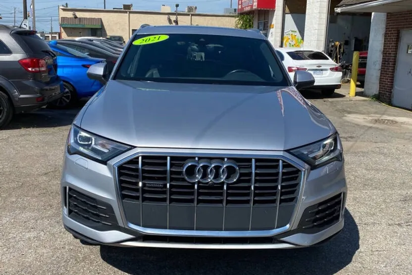2021 Audi Q7 Premium photo 1