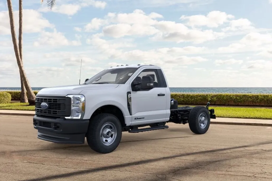 2026 Ford F-350 photo 1