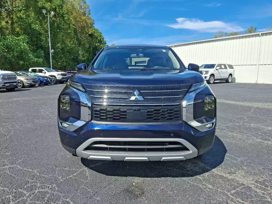 2022 Mitsubishi Outlander SE photo 1