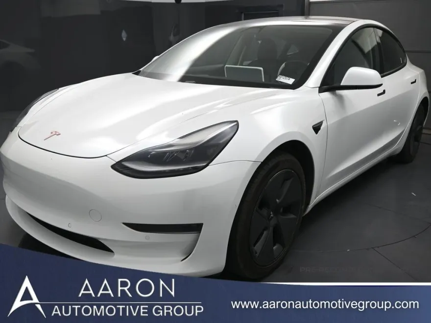 2021 Tesla Model 3 Standard Range Plus photo 1