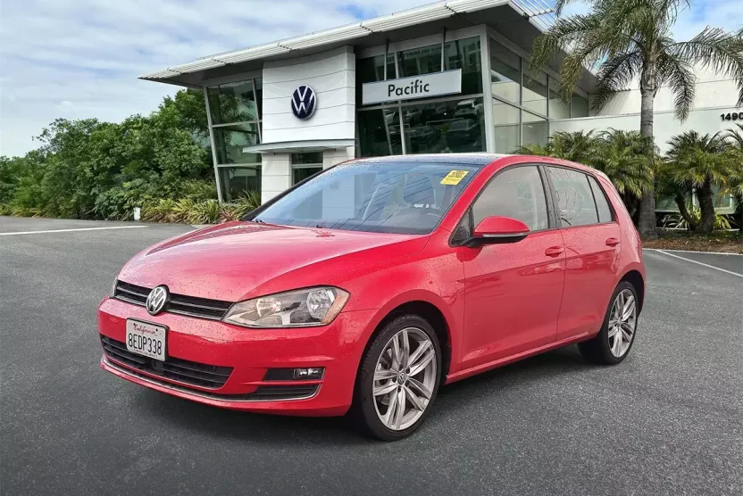 2017 Volkswagen Golf TSI SEL photo 1