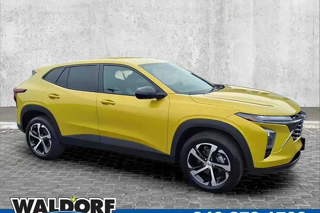 2024 Chevrolet Trax photo 1