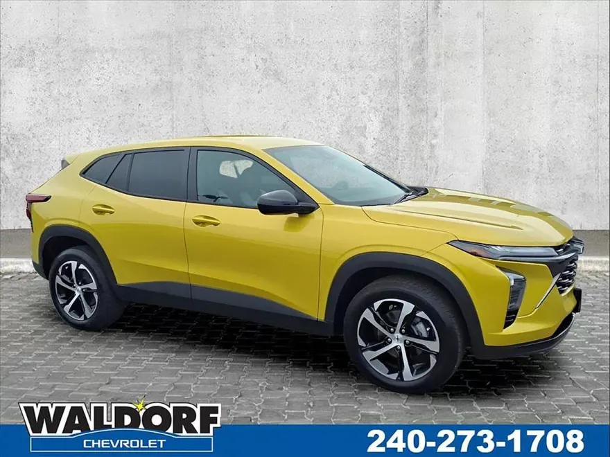 2024 Chevrolet Trax photo 1