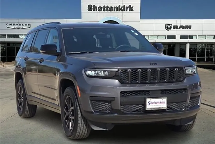 2024 Jeep Grand Cherokee Altitude photo 1