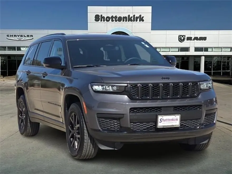 2024 Jeep Grand Cherokee Altitude photo 1