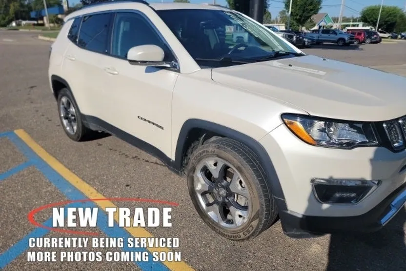 2017 Jeep Compass Limited photo 1