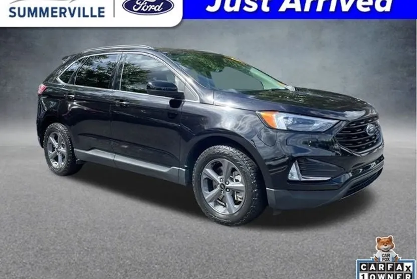 2022 Ford Edge SEL photo 1
