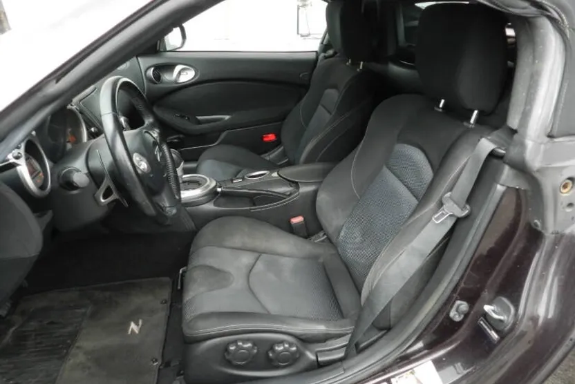2011 Nissan 370Z photo 1