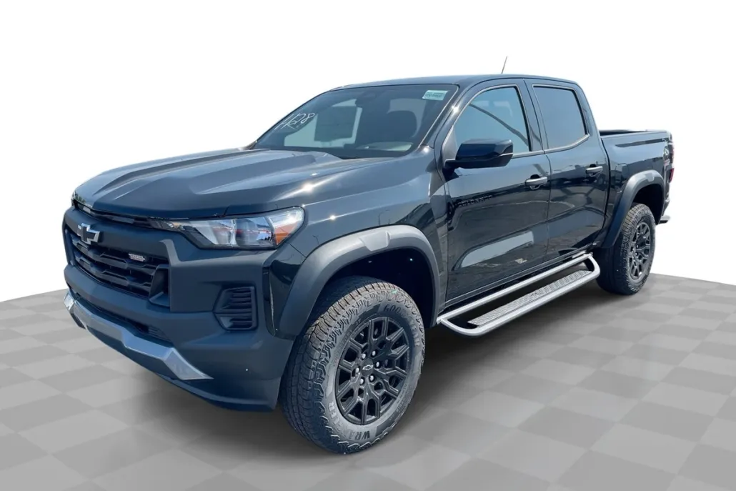 2026 Chevrolet Colorado Trail Boss photo 1