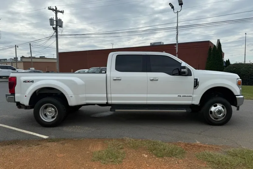 2022 Ford F-350 photo 1