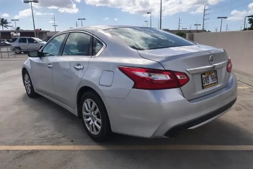 2016 Nissan Altima 2.5 S photo 1