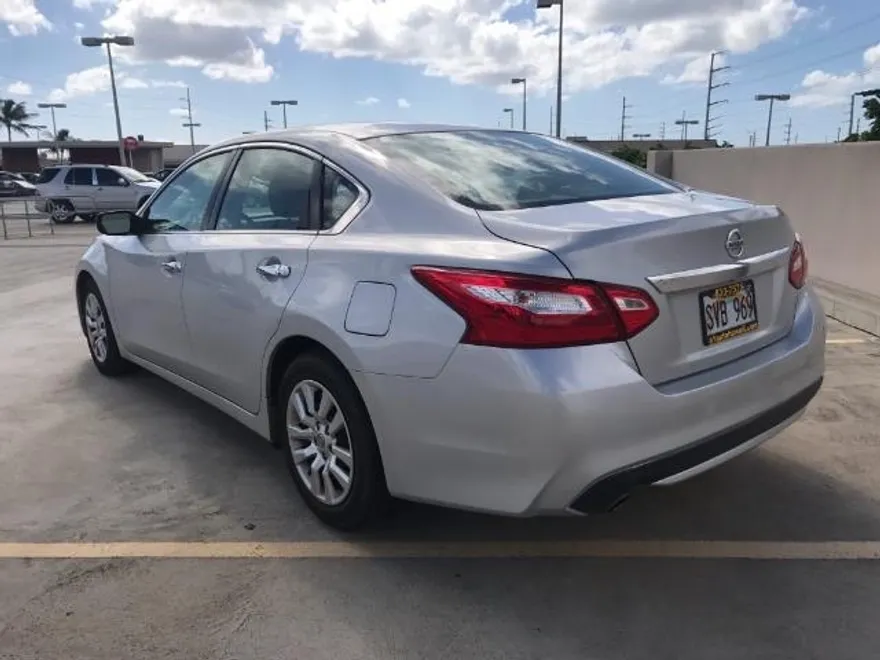 2016 Nissan Altima 2.5 S photo 1