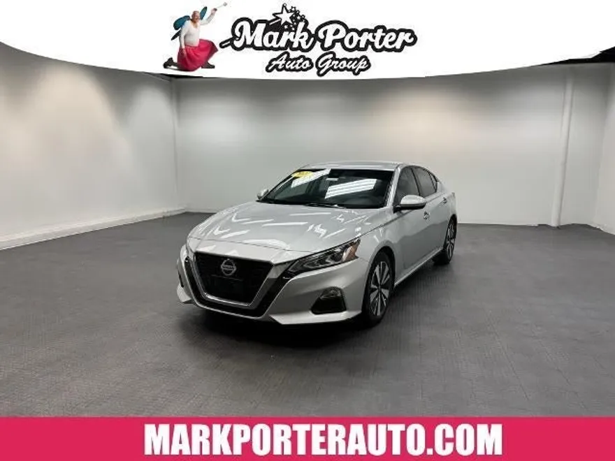 2021 Nissan Altima 2.5 SV photo 1