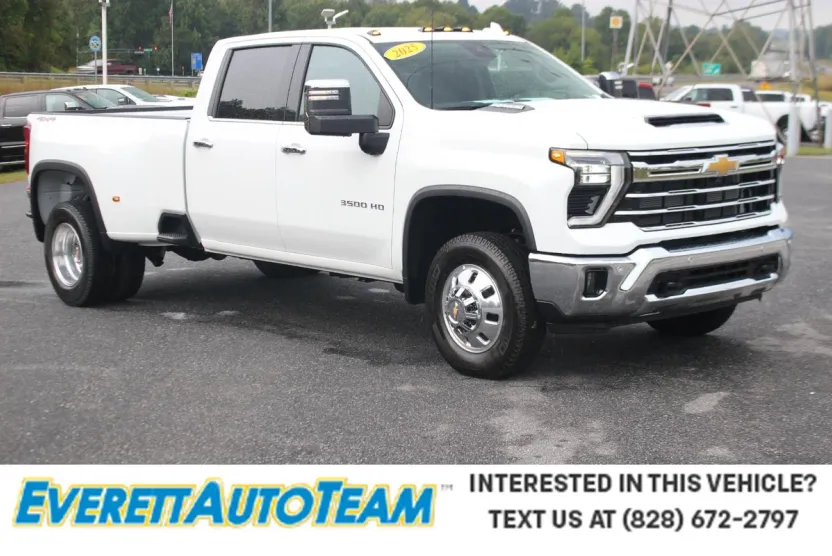 2025 Chevrolet Silverado 3500HD LTZ photo 1