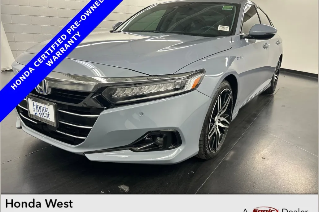 2022 Honda Accord Hybrid Touring photo 1