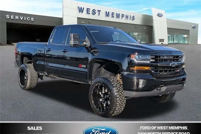 2016 Chevrolet Silverado 1500 LT2 photo 1