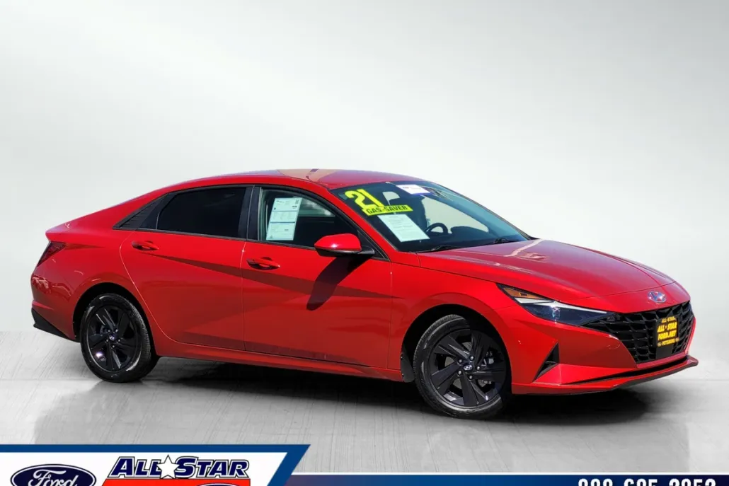 2021 Hyundai Elantra SEL photo 1