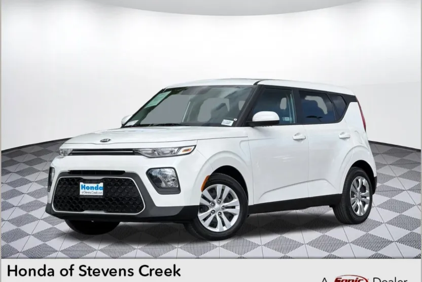 2020 Kia Soul LX photo 1