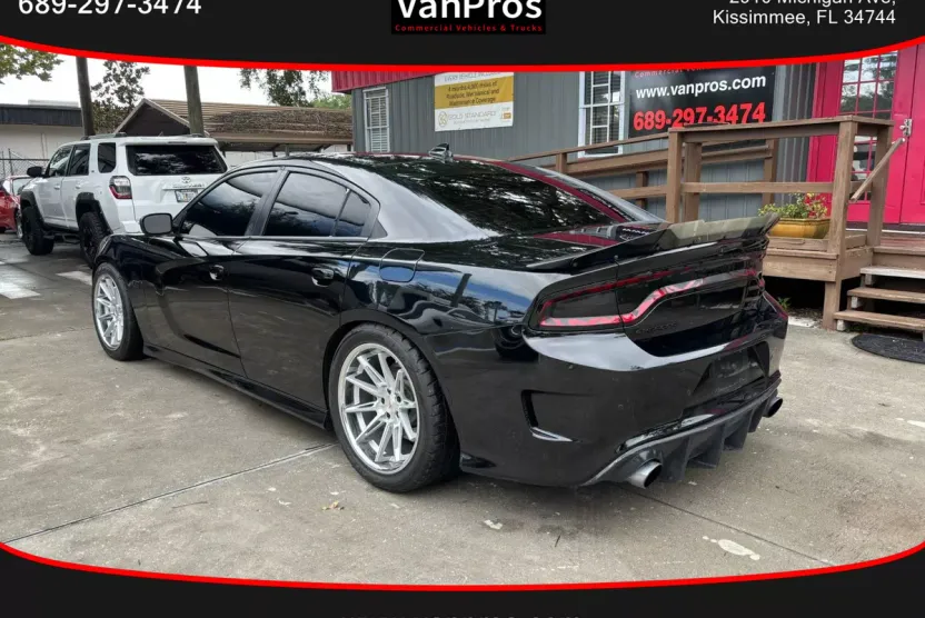 2018 Dodge Charger R/T Scat Pack photo 1