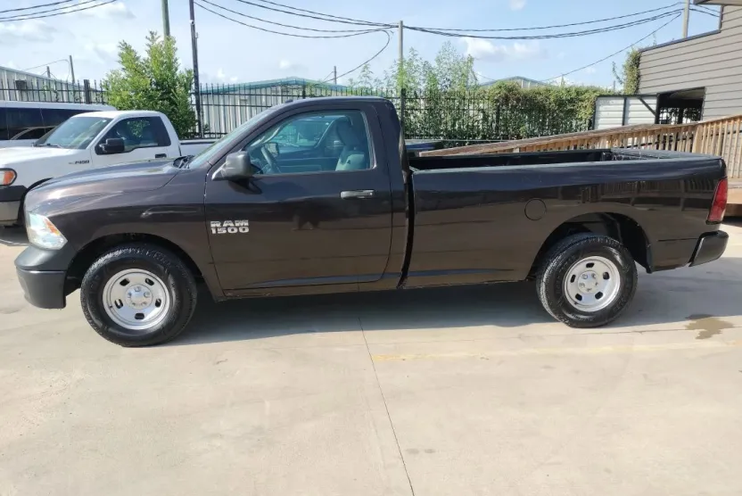 2017 Ram 1500 Tradesman photo 1