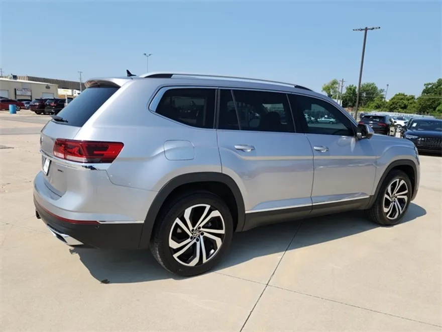 2021 Volkswagen Atlas SEL Premium photo 1