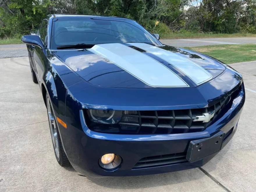 2010 Chevrolet Camaro Coupe 2LT photo 1