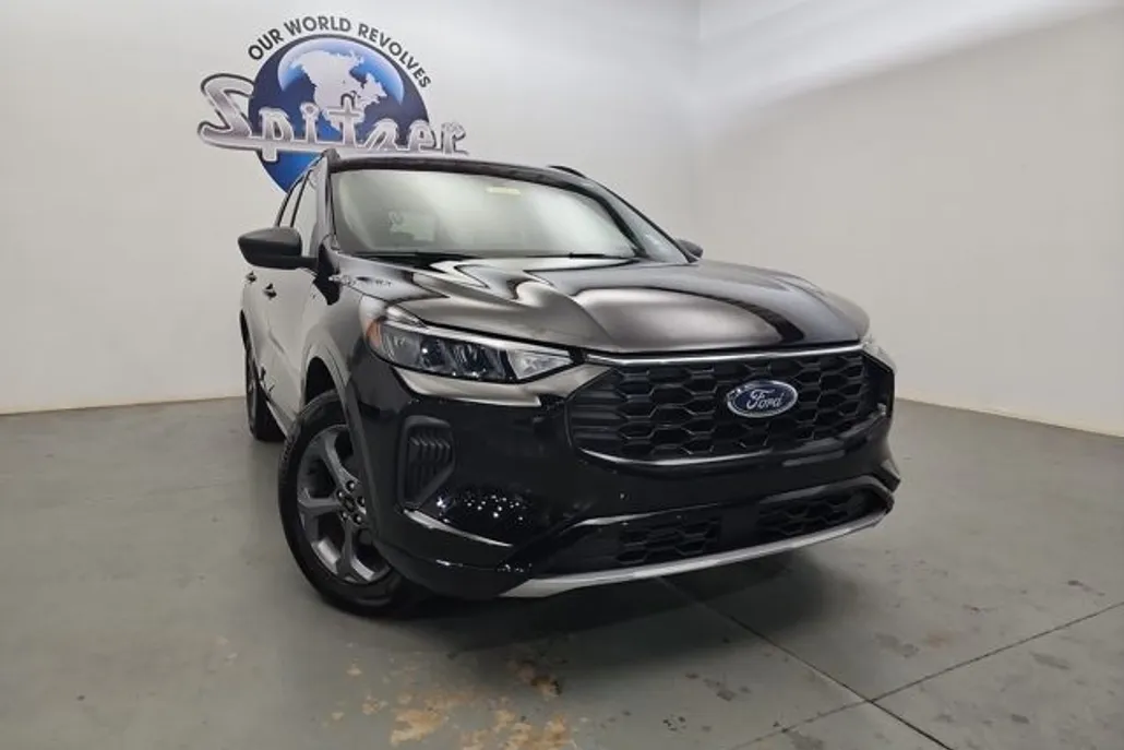 2024 Ford Escape ST-Line photo 1