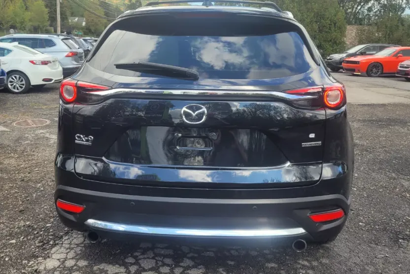 2020 Mazda CX-9 Signature photo 1