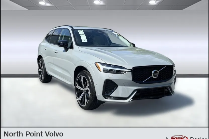 2025 Volvo XC60 B5 photo 1