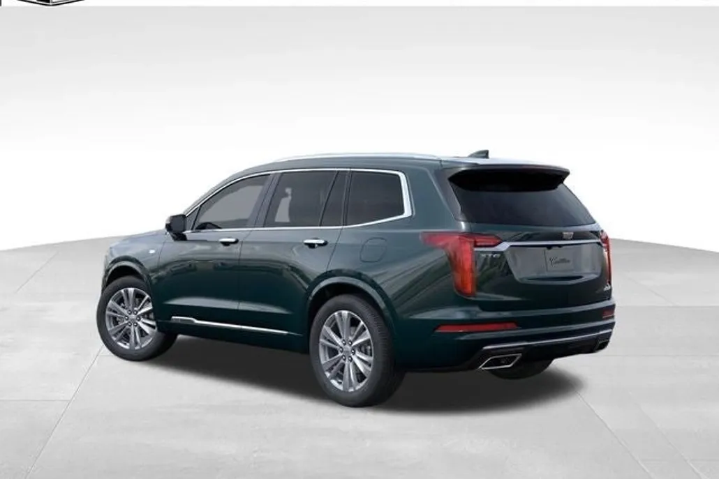 2025 Cadillac XT4 Premium Luxury photo 1