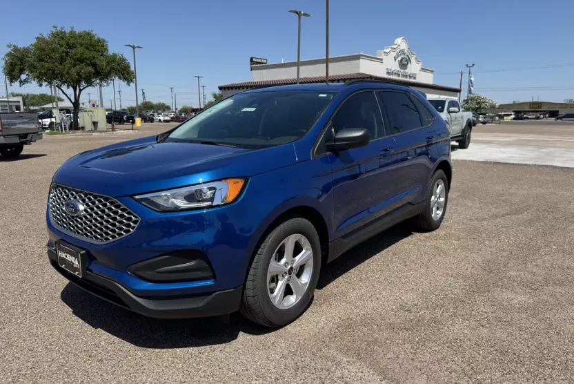 2024 Ford Edge SE photo 1