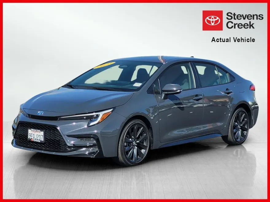 2023 Toyota Corolla Hybrid LE photo 1