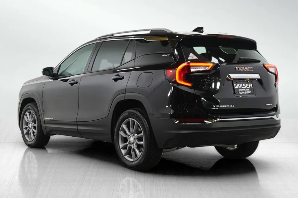 2024 Gmc Terrain SLT photo 1
