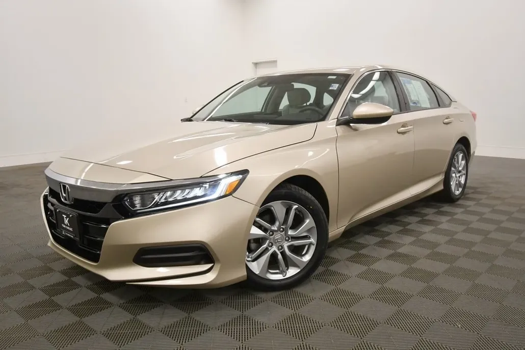 2018 Honda Accord LX 1.5T photo 1