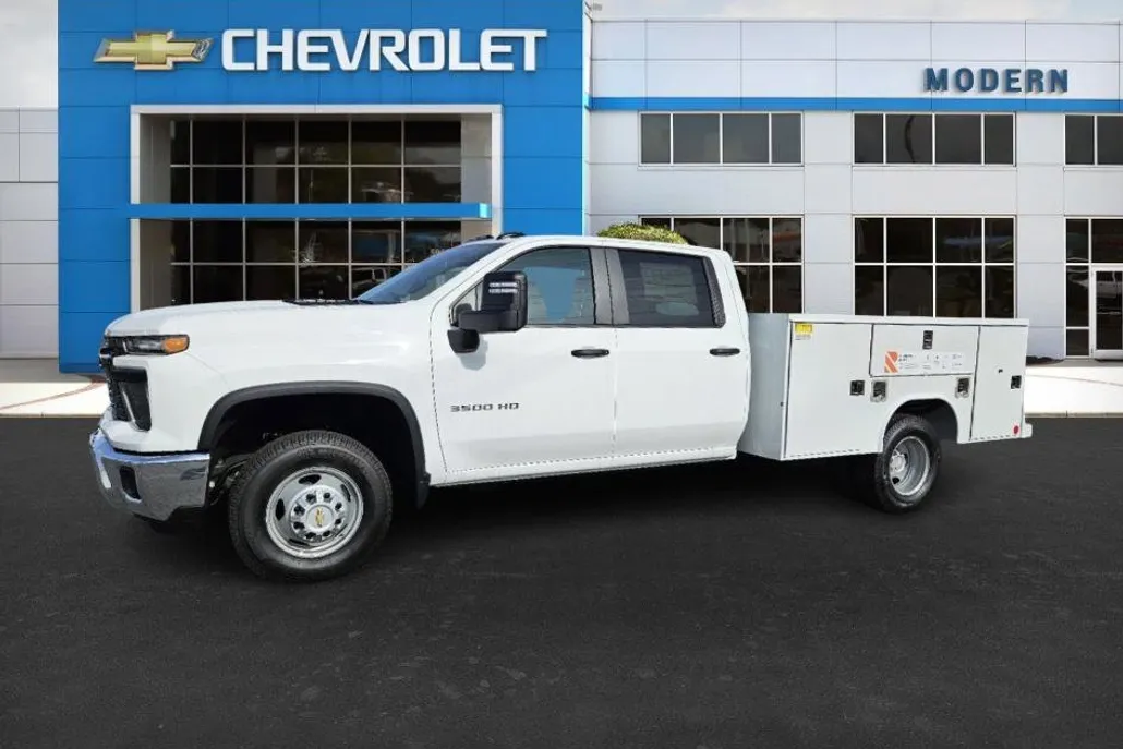 2024 Chevrolet Silverado 3500HD Work Truck photo 1