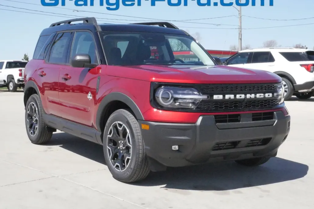 2025 Ford Bronco Sport Outer Banks photo 1
