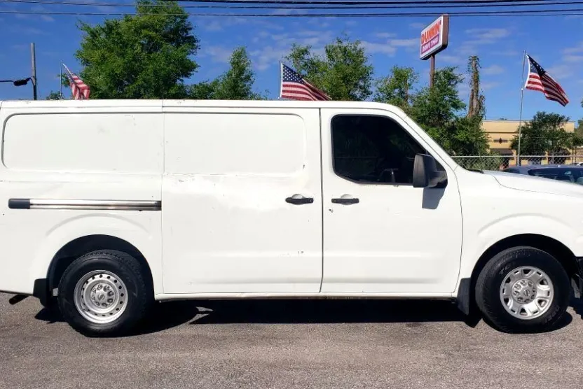 2014 Nissan NV1500 photo 1