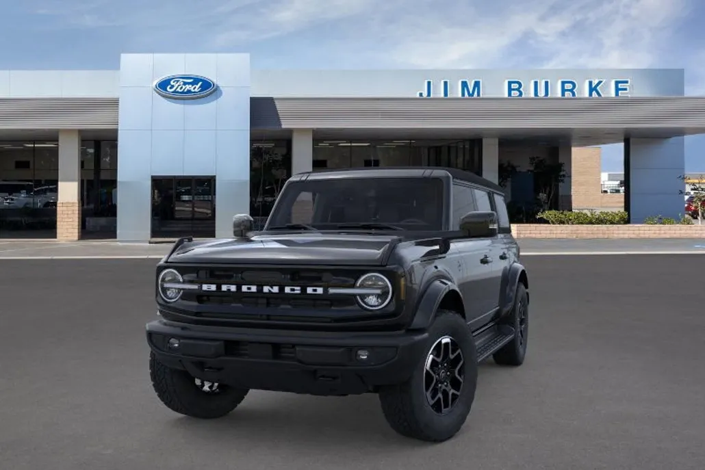 2025 Ford Bronco Outer Banks photo 1