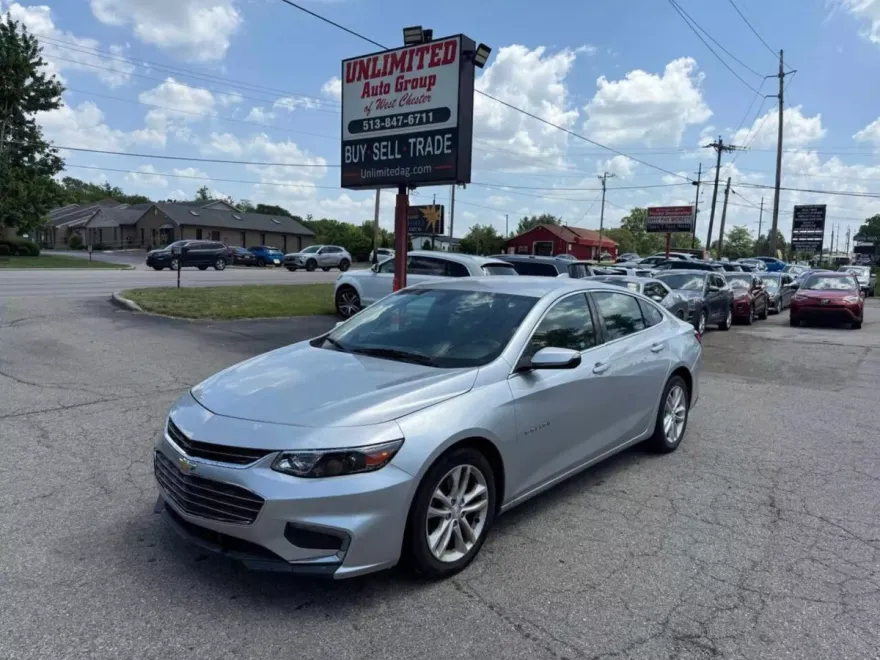 2016 Chevrolet Malibu 1LT photo 1