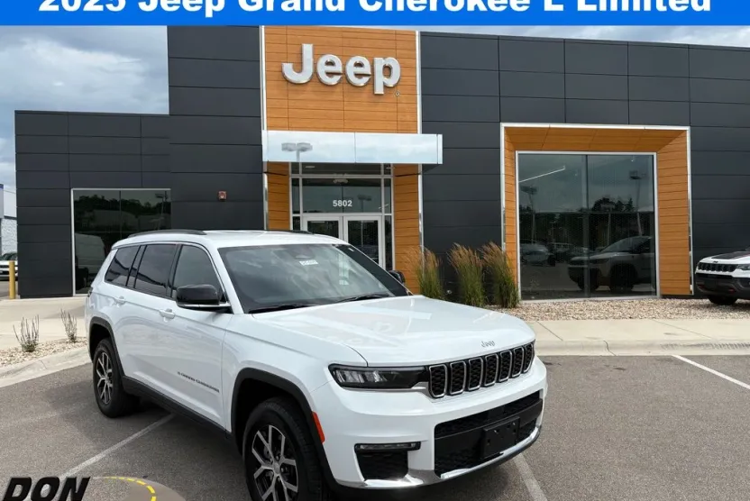 2025 Jeep Grand Cherokee Limited photo 1