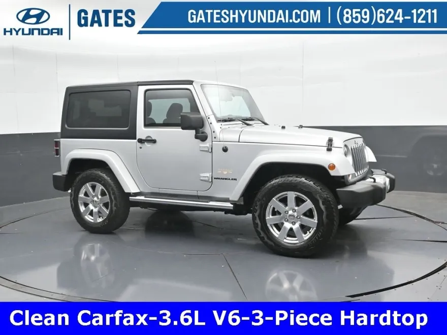 2012 Jeep Wrangler Sahara photo 1