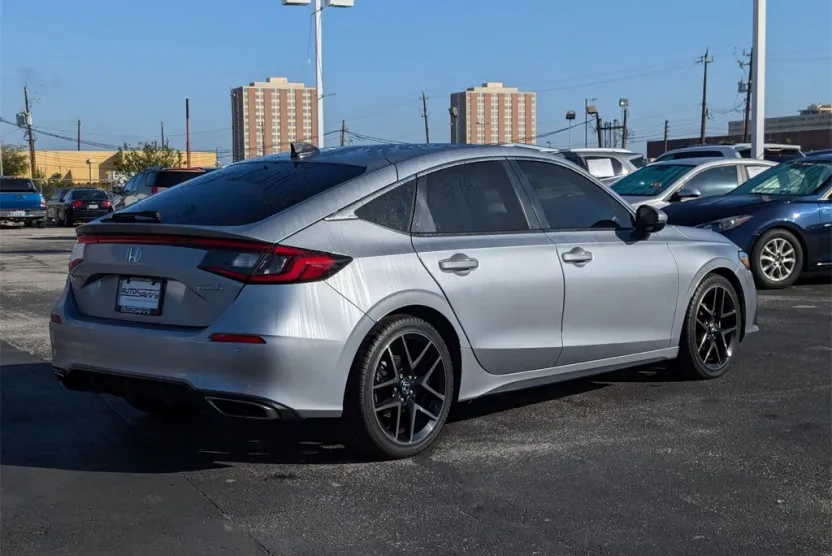 2022 Honda Civic Sport Touring photo 1