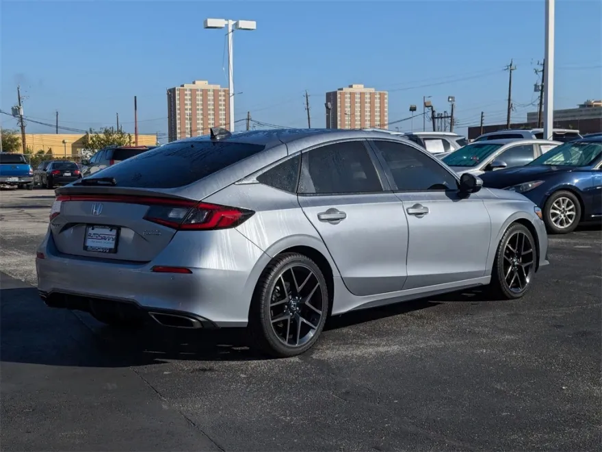 2022 Honda Civic Sport Touring photo 1