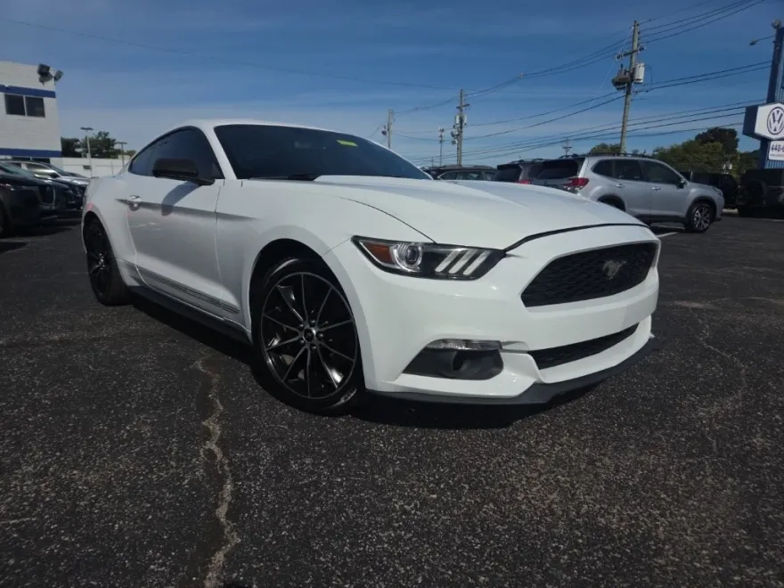 2016 Ford Mustang EcoBoost photo 1