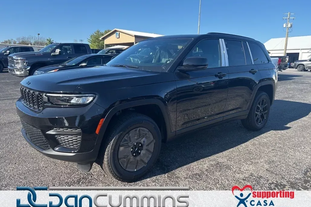 2025 Jeep Grand Cherokee Altitude photo 1