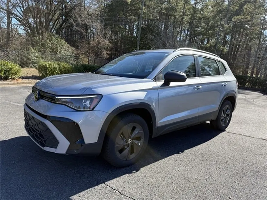 2025 Volkswagen Taos S photo 1