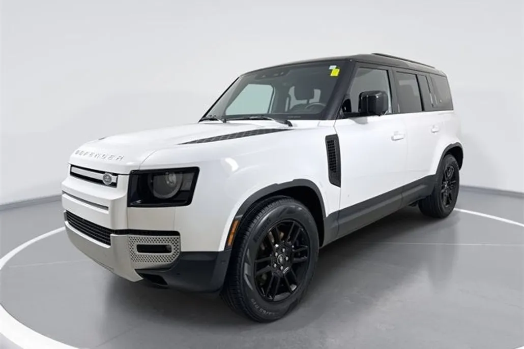2024 Land Rover Defender S photo 1