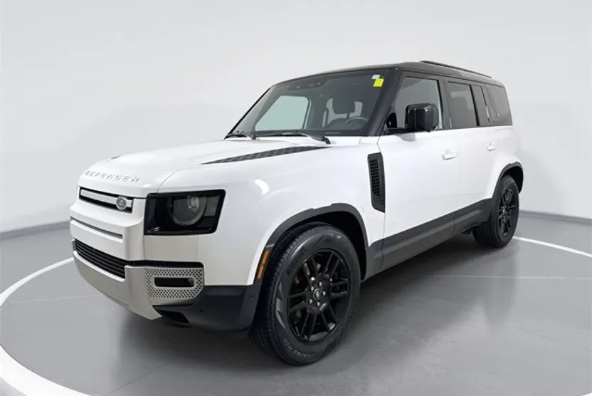 2024 Land Rover Defender S photo 1