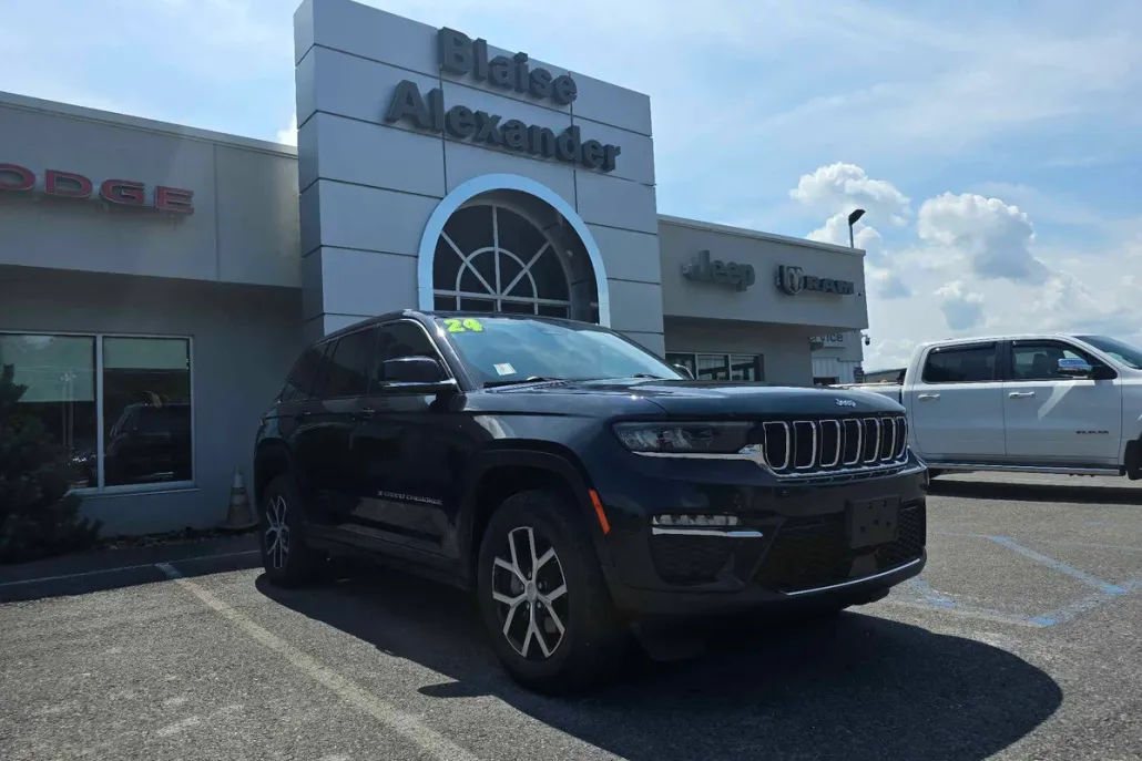2024 Jeep Grand Cherokee Limited photo 1