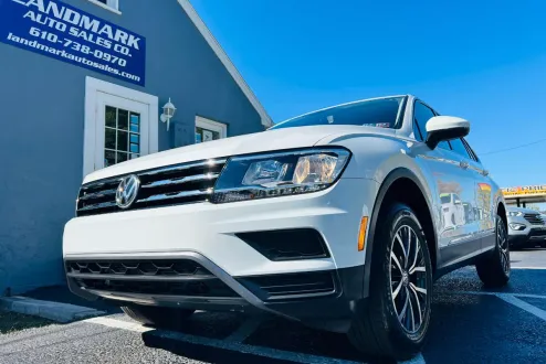 2020 Volkswagen Tiguan SE photo 2